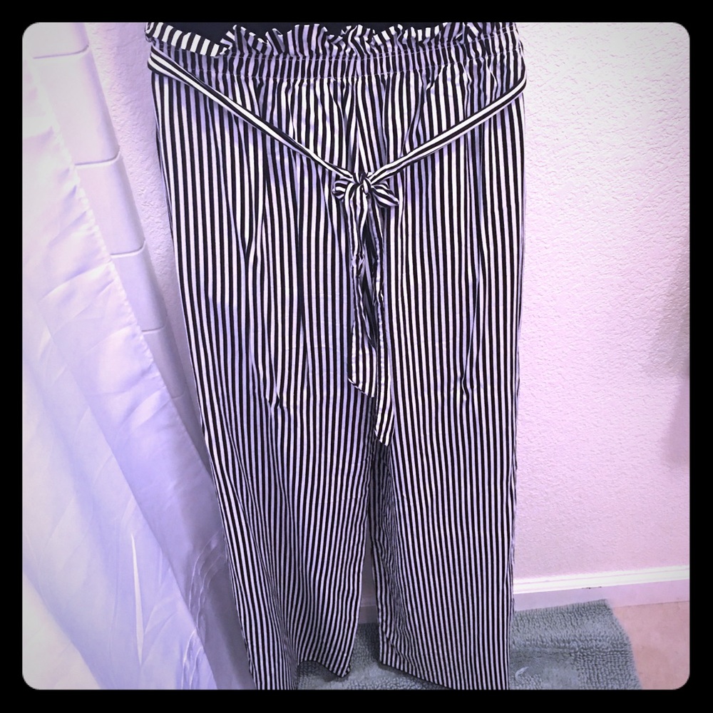 See you Monday ✨ pinstriped pants ✨